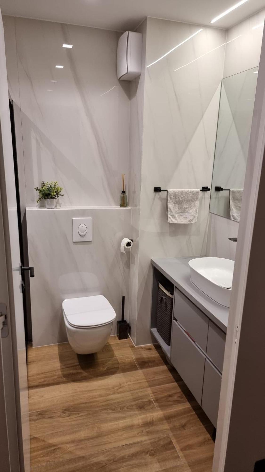 Valentin Apartment Split