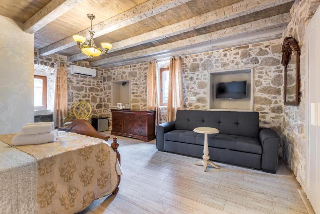 Hotel Historic Plaza Varos (adults Only)