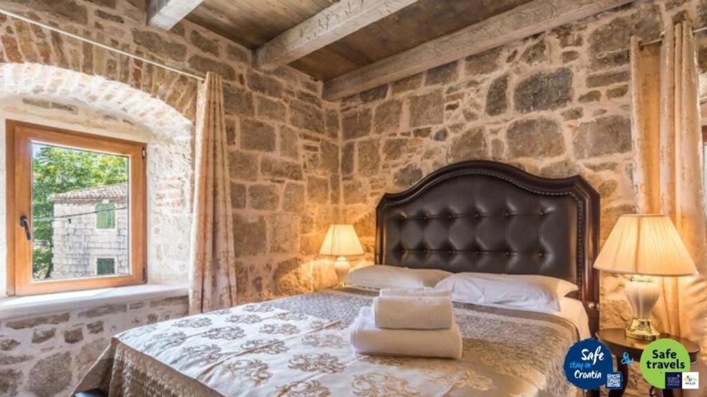 Historic Plaza Varos (adults Only) Split