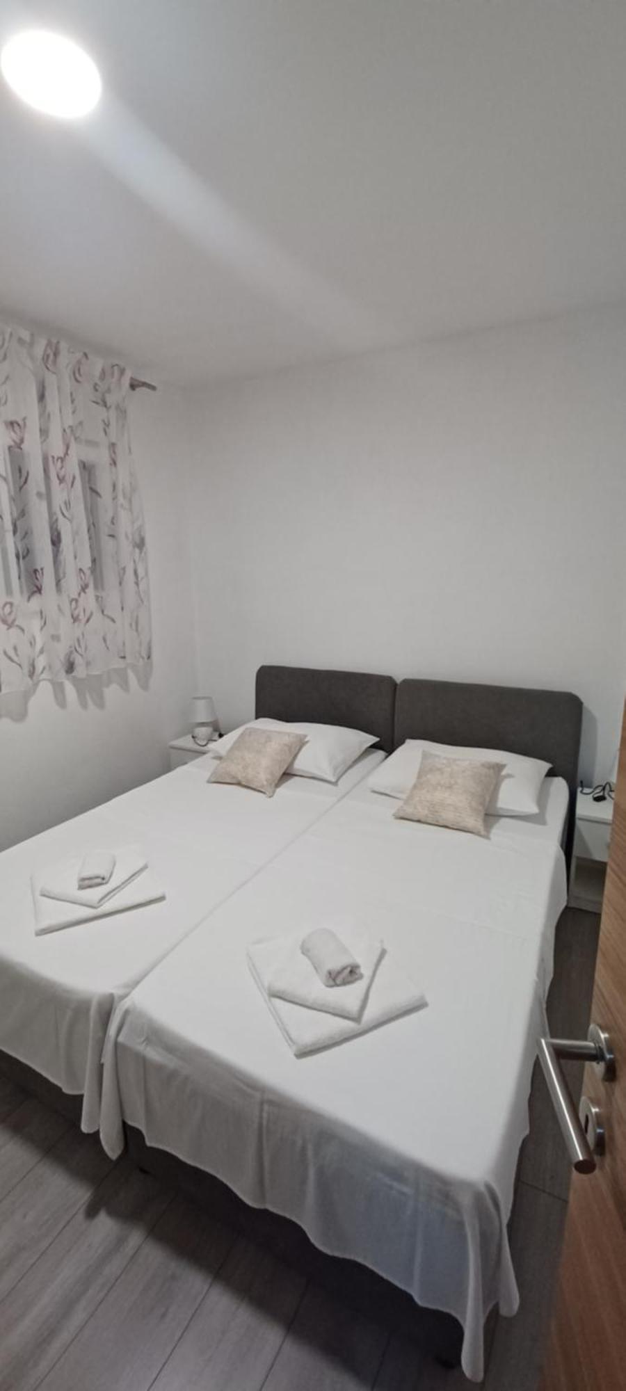 Apartment Neva With Free Private Parking Space *