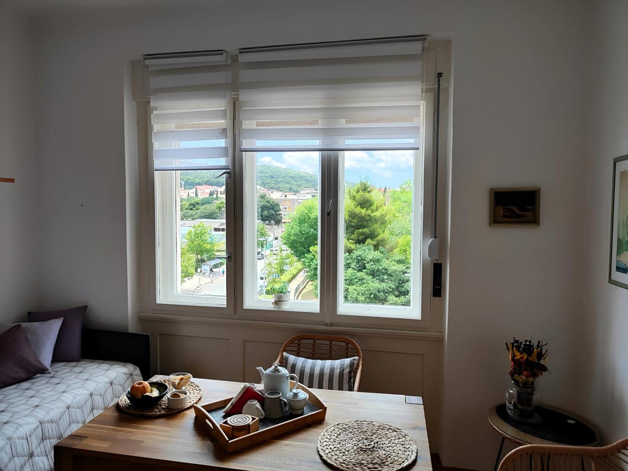 Of Music - In The Center Of Apartment *