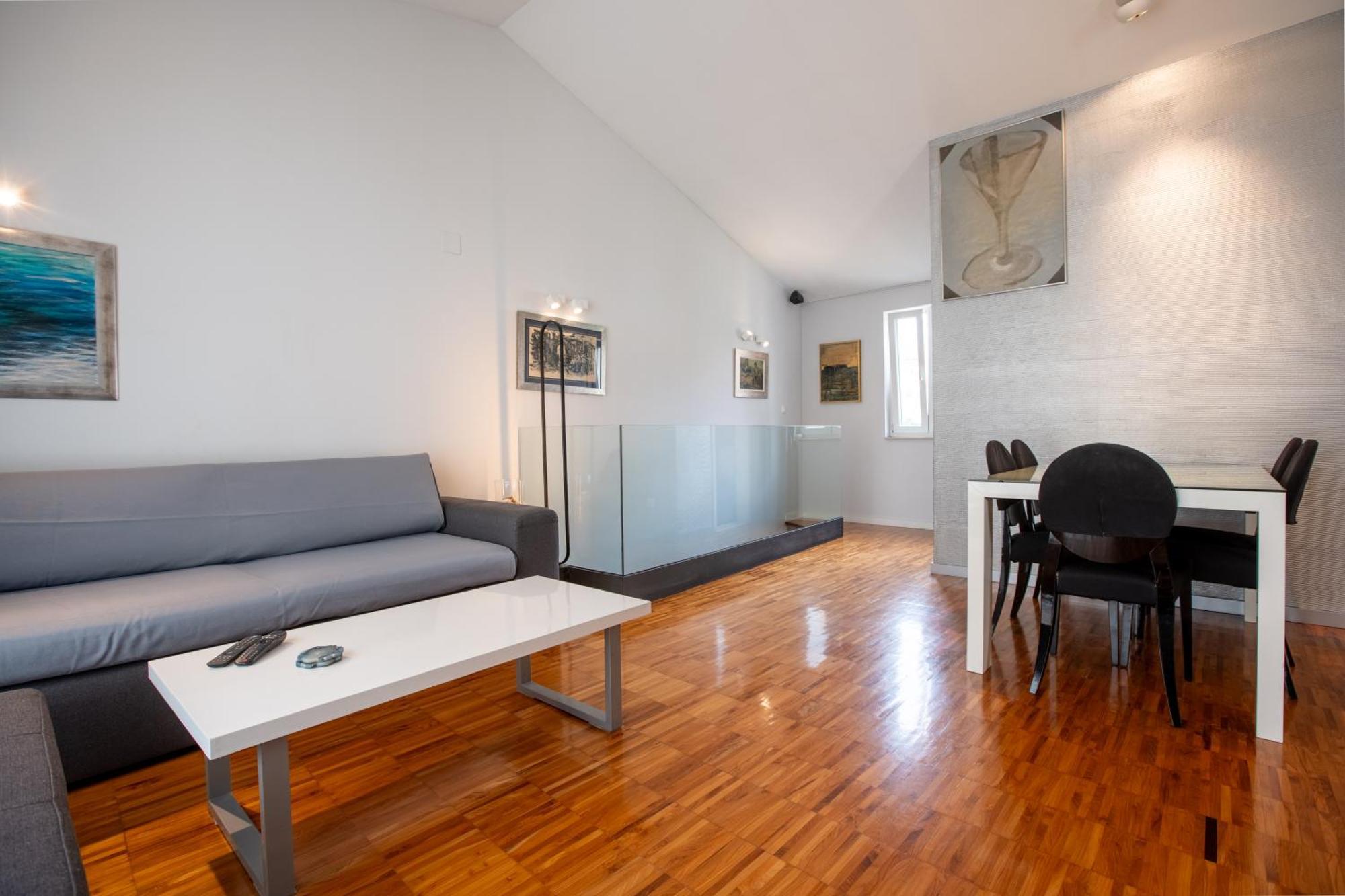 Apartment In The Heart Of