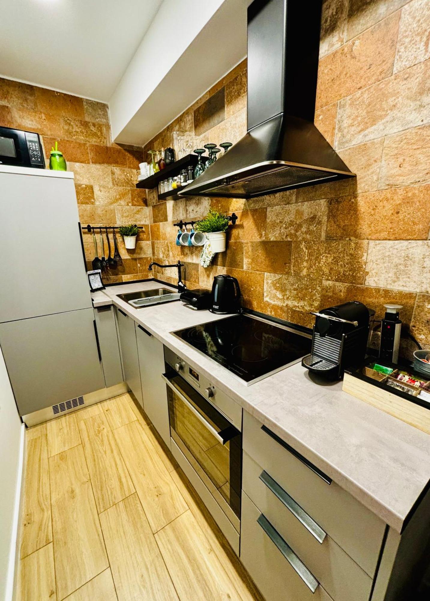 Apartment Right Place****cozy And Completely New