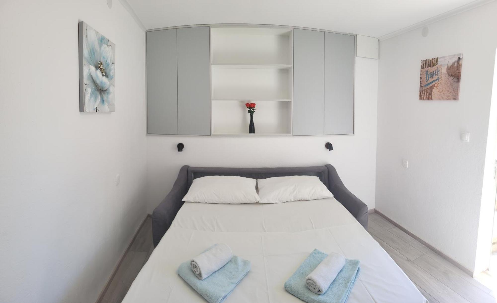 Apartment N&n With Free Private Parking Split