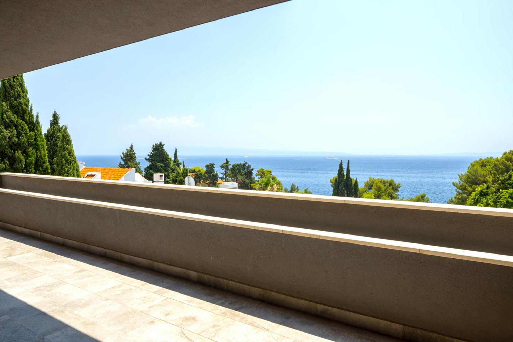 Luxury Bella Vista Holidays @ Kasuni Beach Apartment