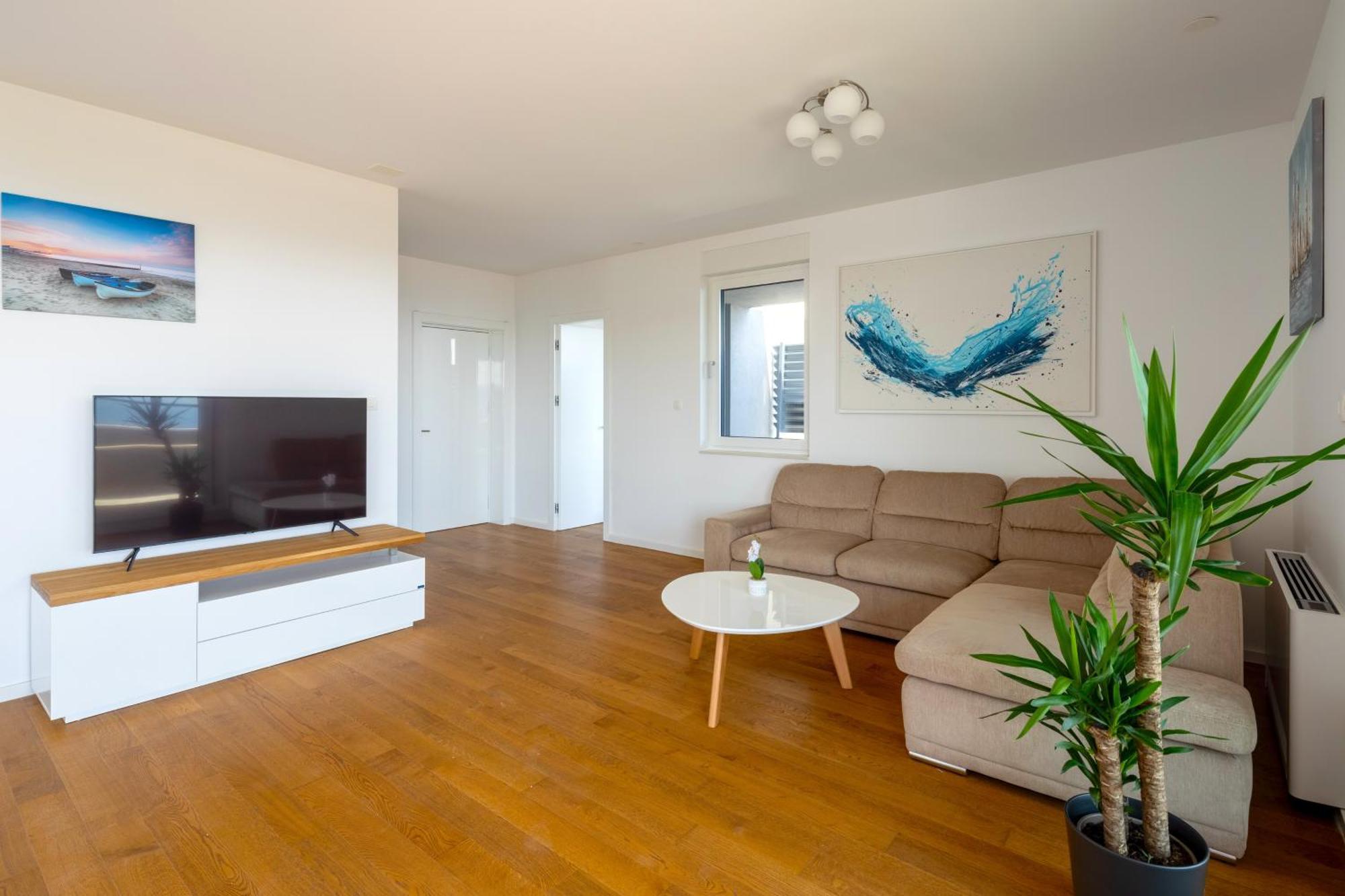 Apartment Luxury Bella Vista Holidays @ Kasuni Beach