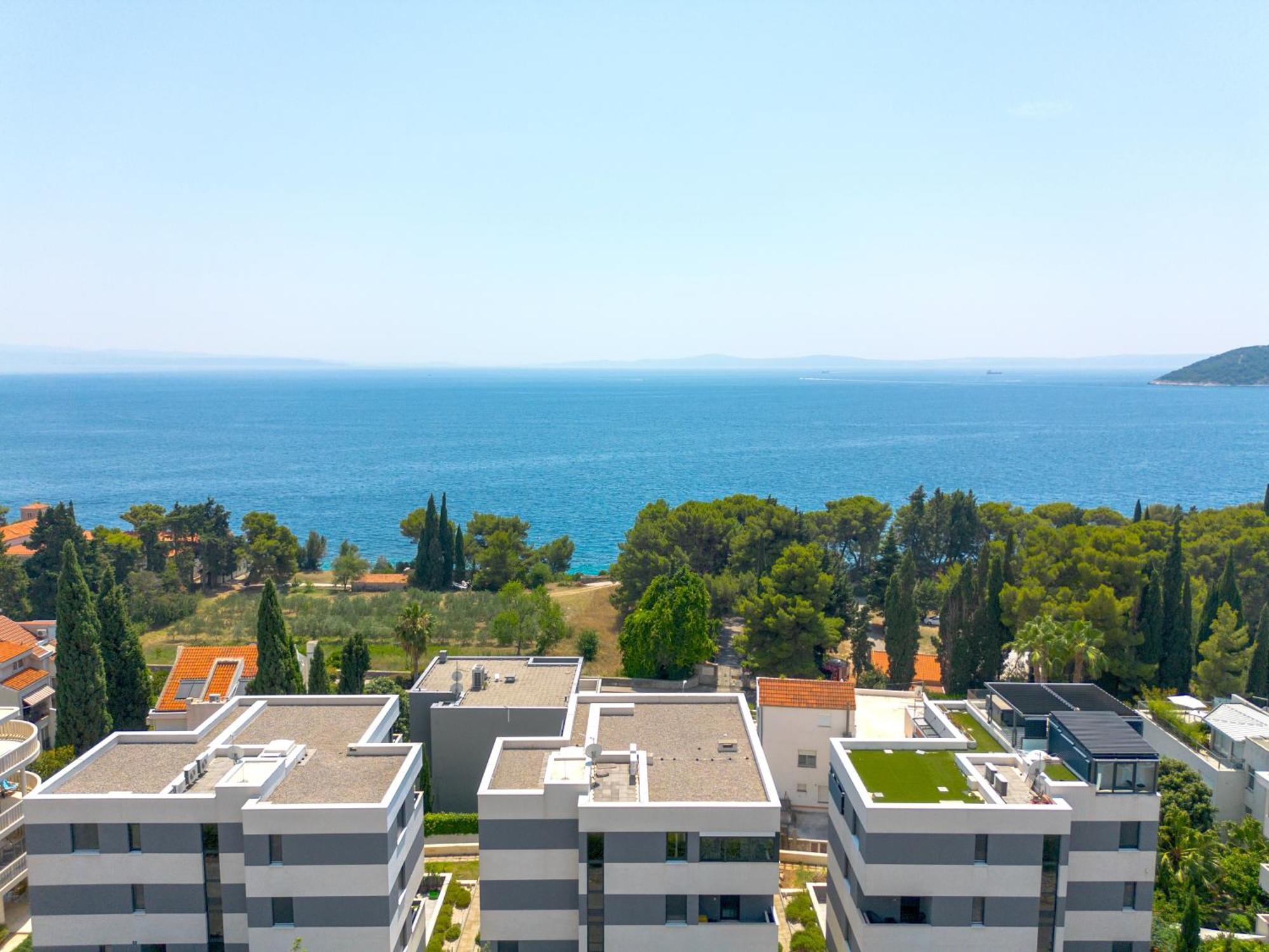 Apartment Luxury Bella Vista Holidays @ Kasuni Beach *
