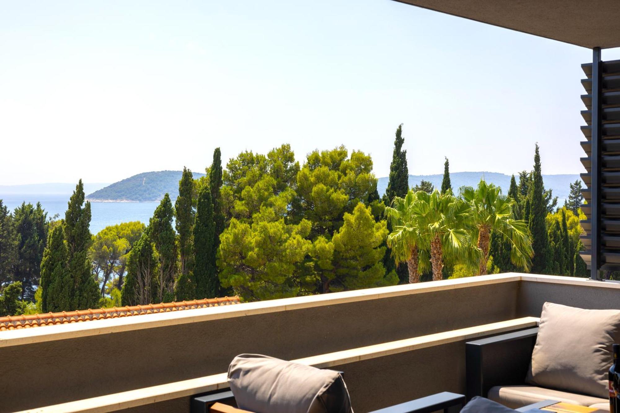 Luxury Bella Vista Holidays @ Kasuni Beach Apartment