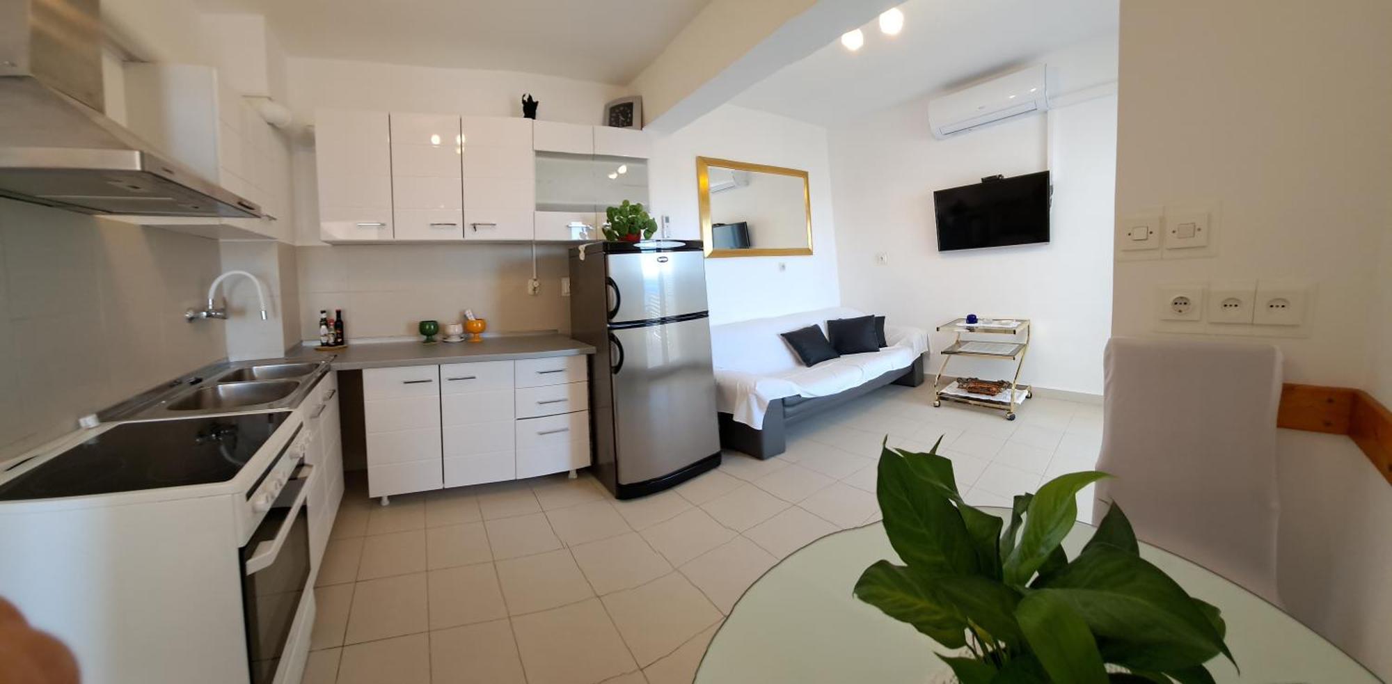 Angie - Marjan Hill Apartment Split