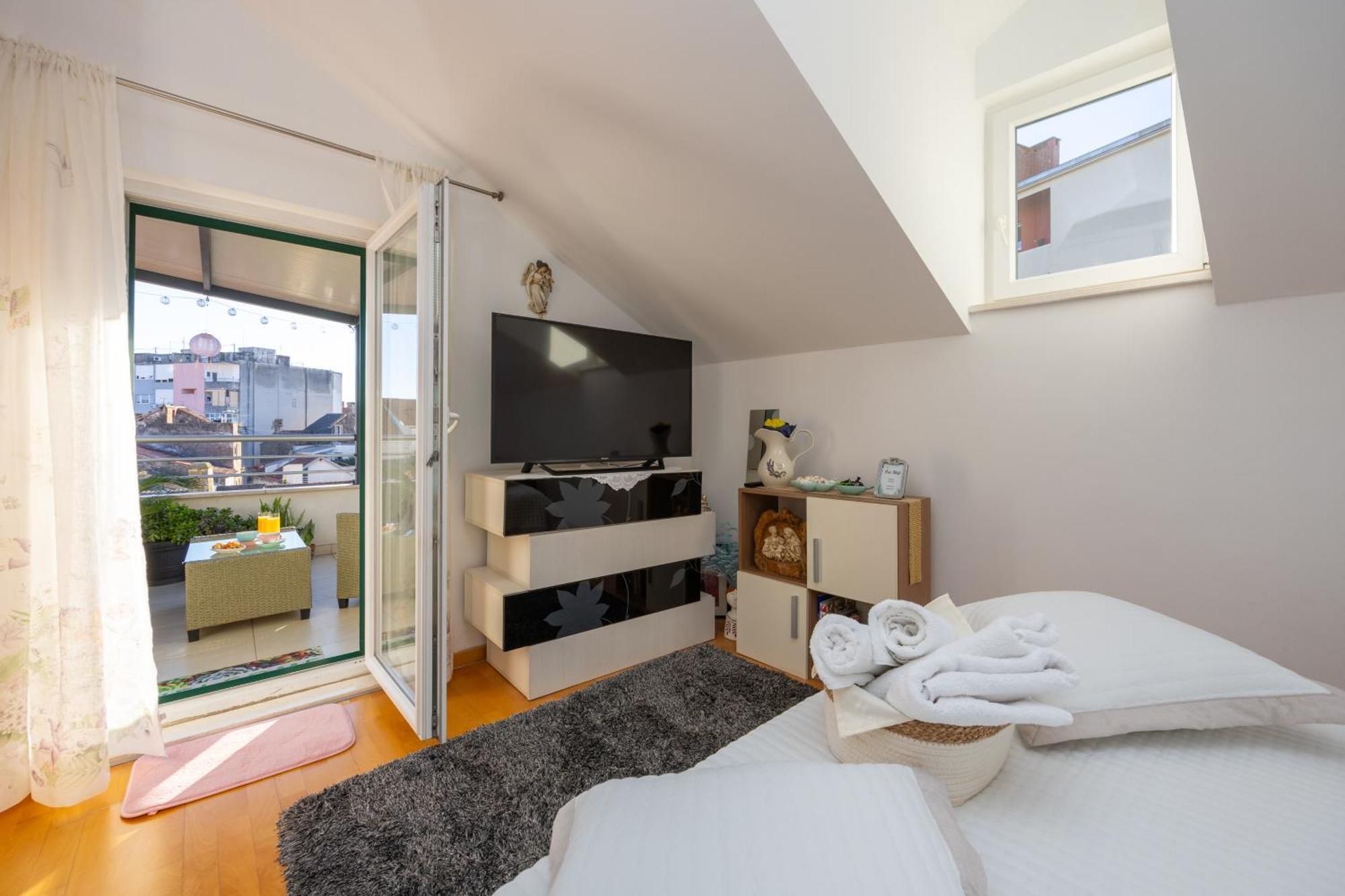 Dome Apartment *