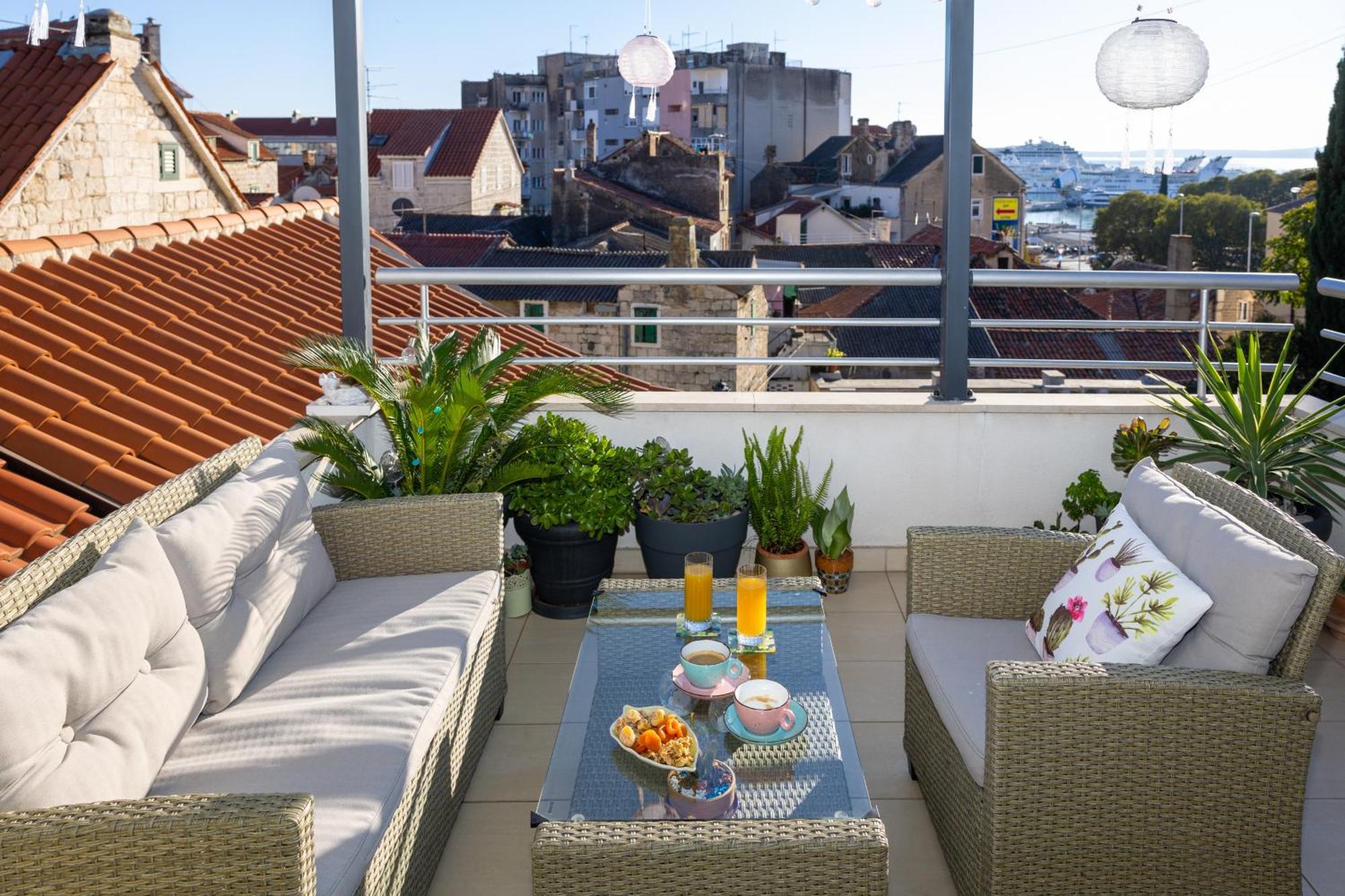 Dome Apartment *