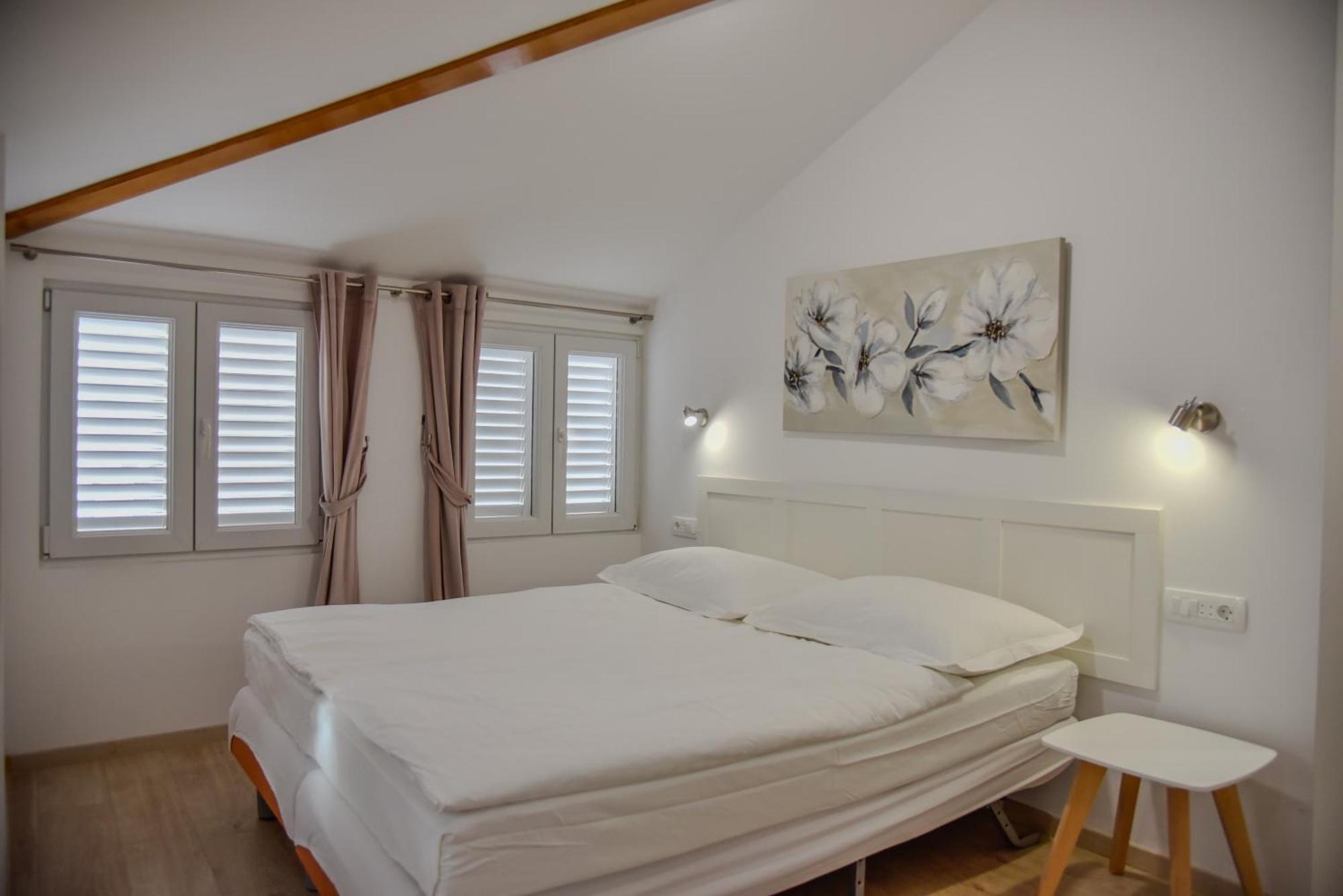 Kastel 1700 3*