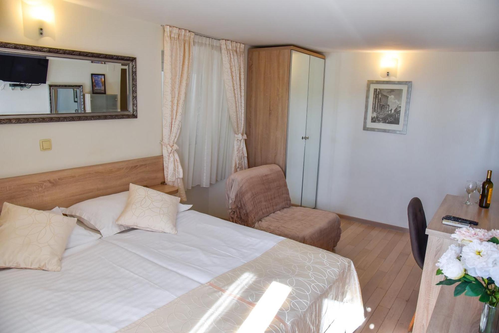 Kastel 1700 3*