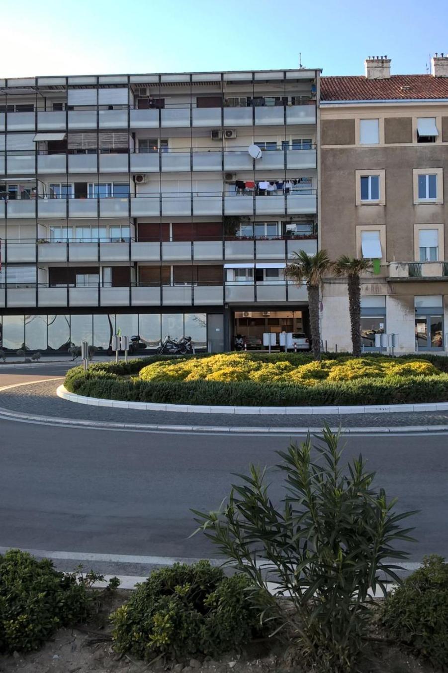 Apartment By The Sea - 12647