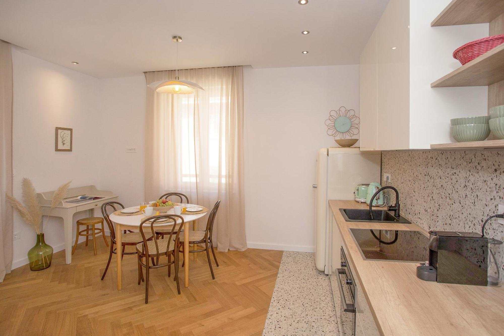 Apartment New Orange Boutique L Split