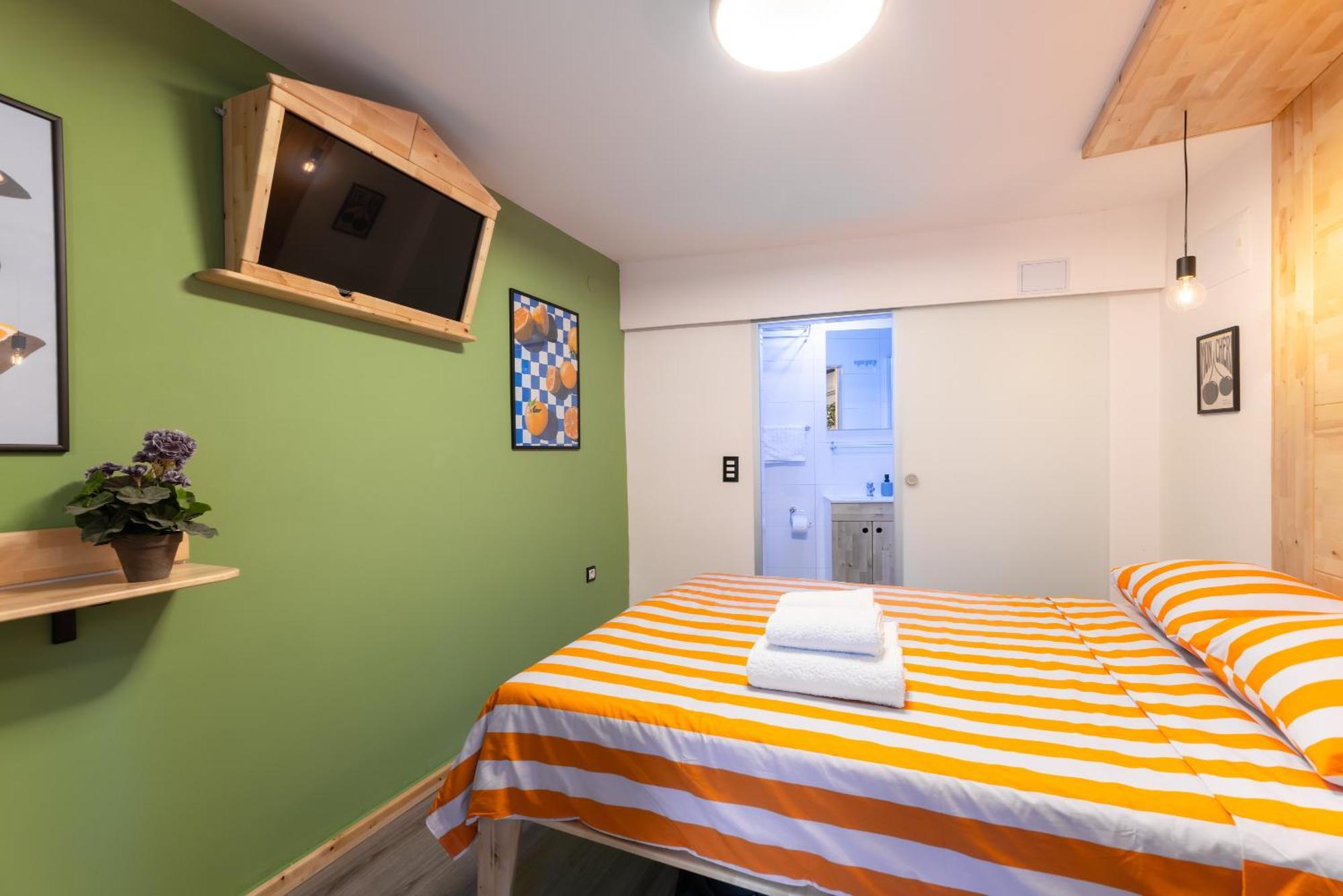 & Split-two Different Units! Apartment Split