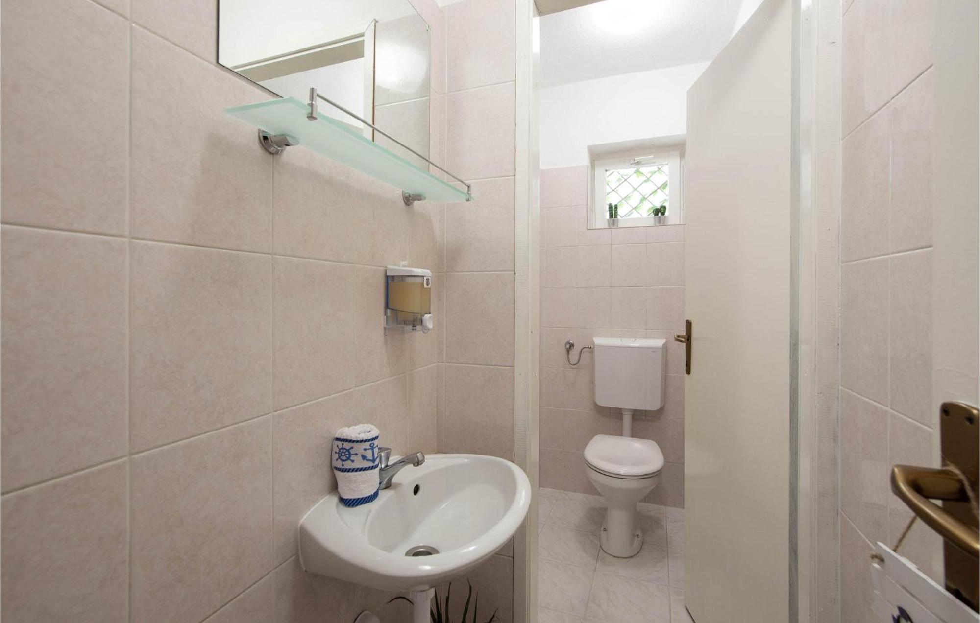 Holiday home Lovely In Dugopolje With Wifi