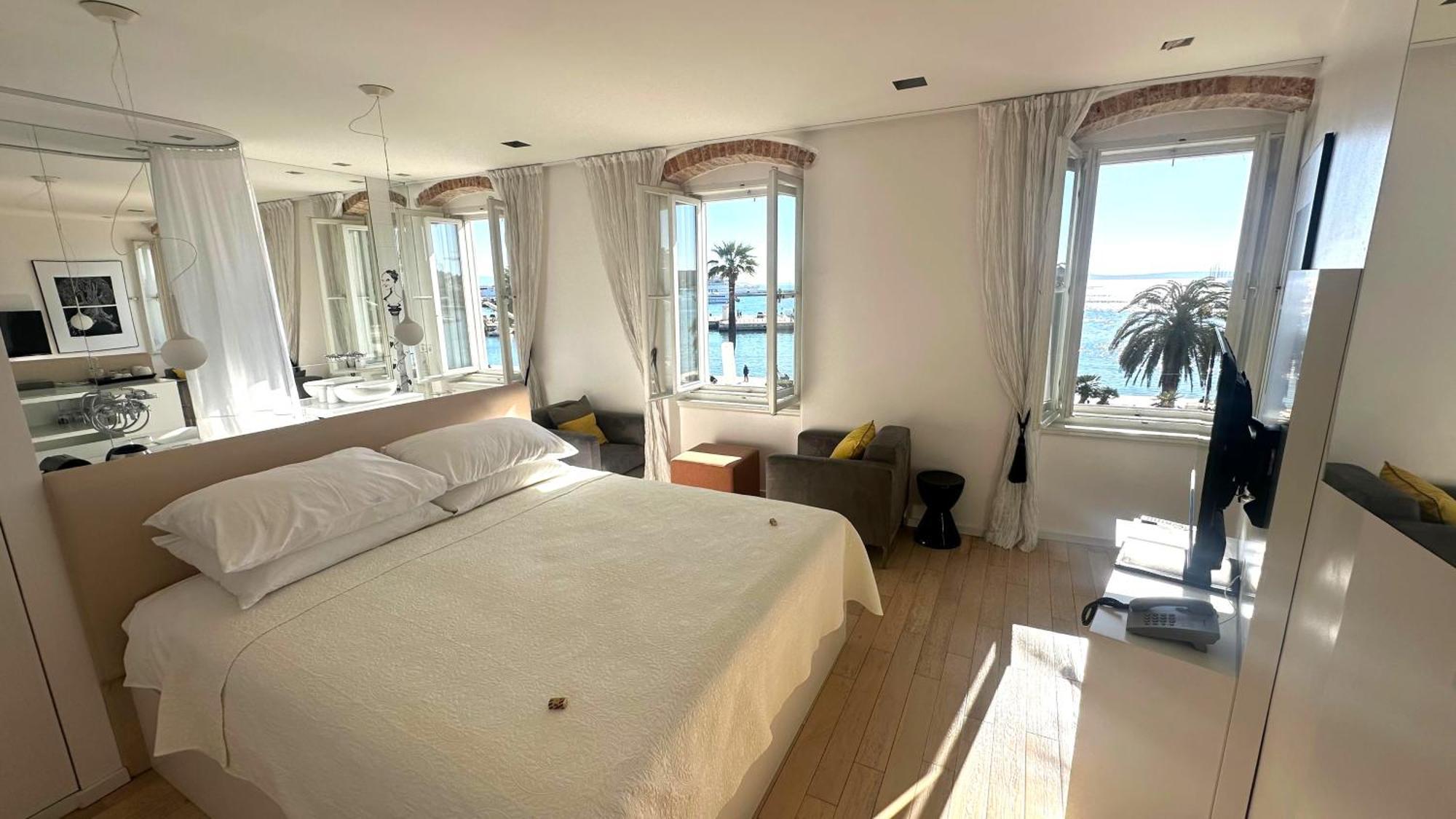 Riva Luxury Apartment *