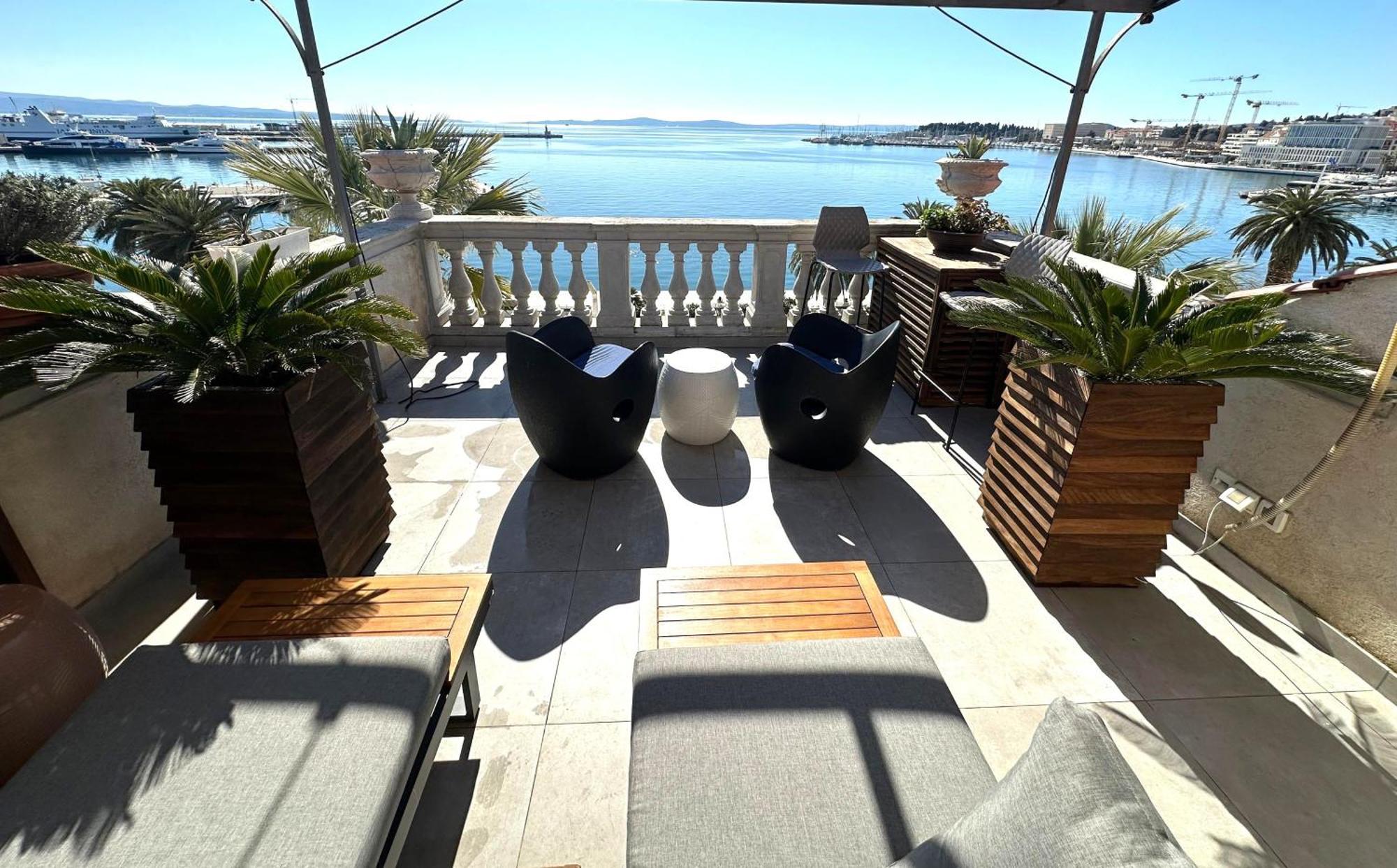 Apartment Riva Luxury