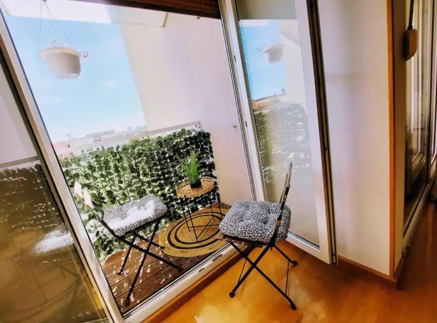 Beautiful Large Apartment, Walk To Beach Split