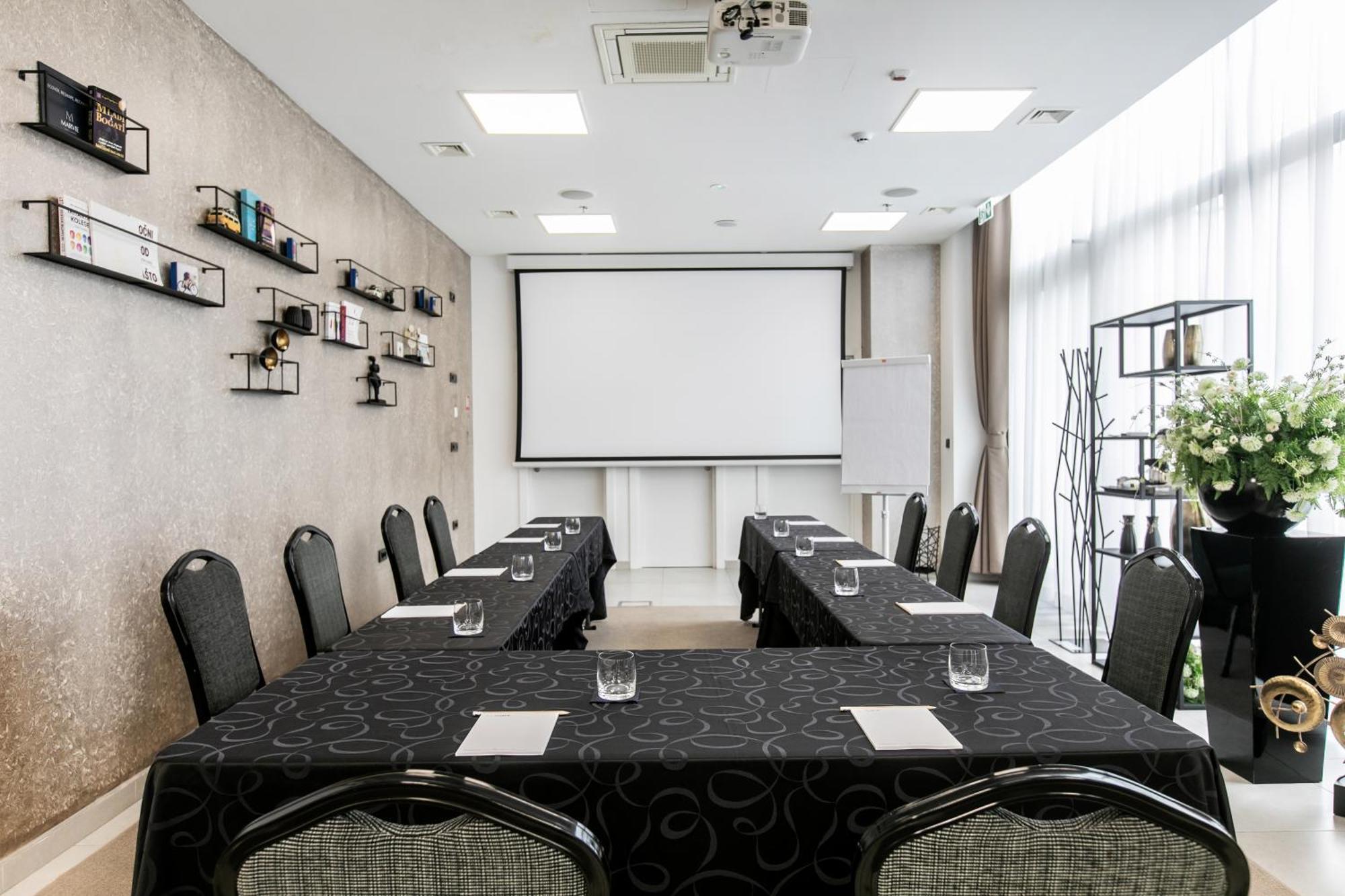Hotel Marvie & Health 4*
