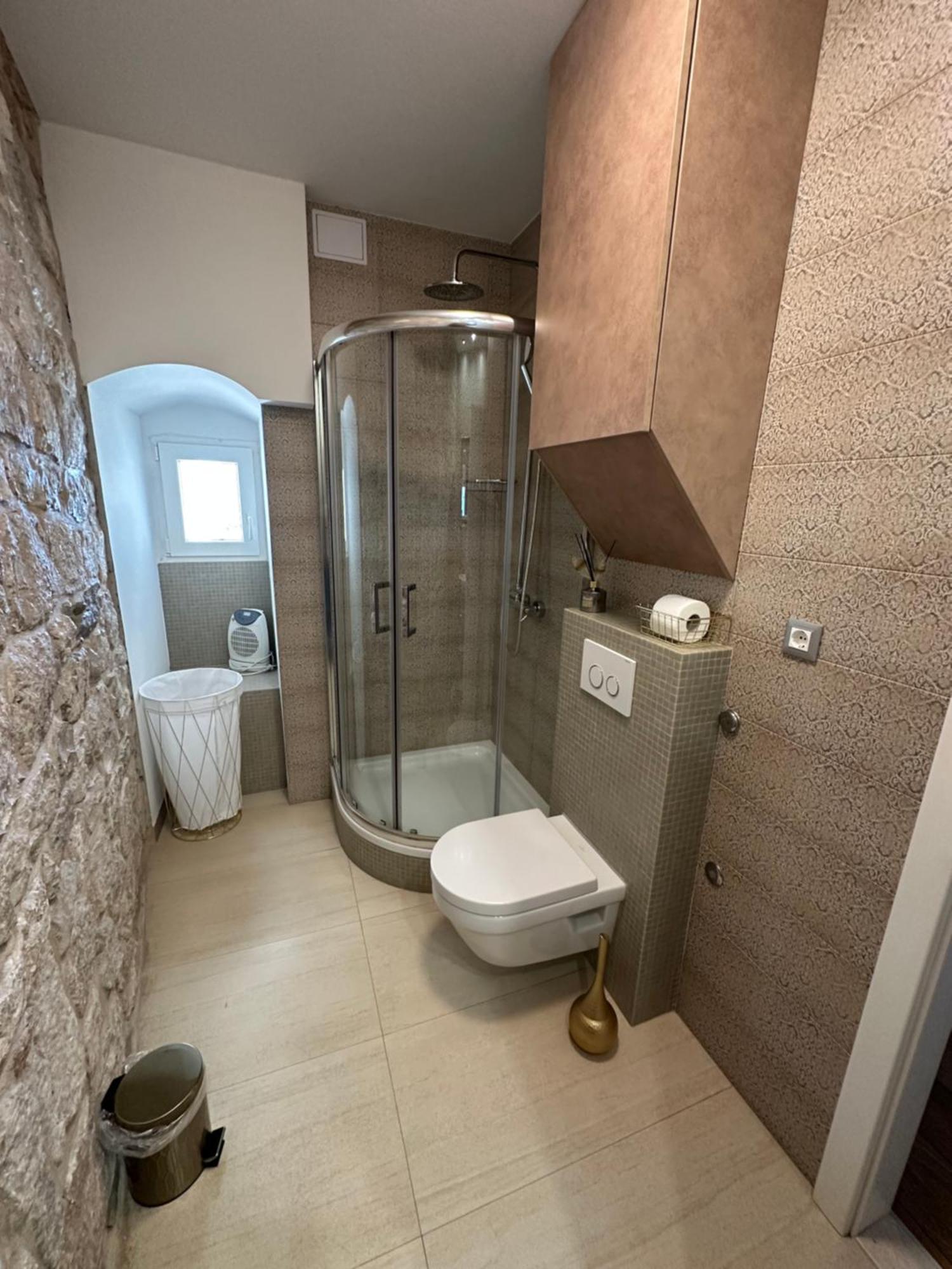 Imperial Gostinjska kuća 4*