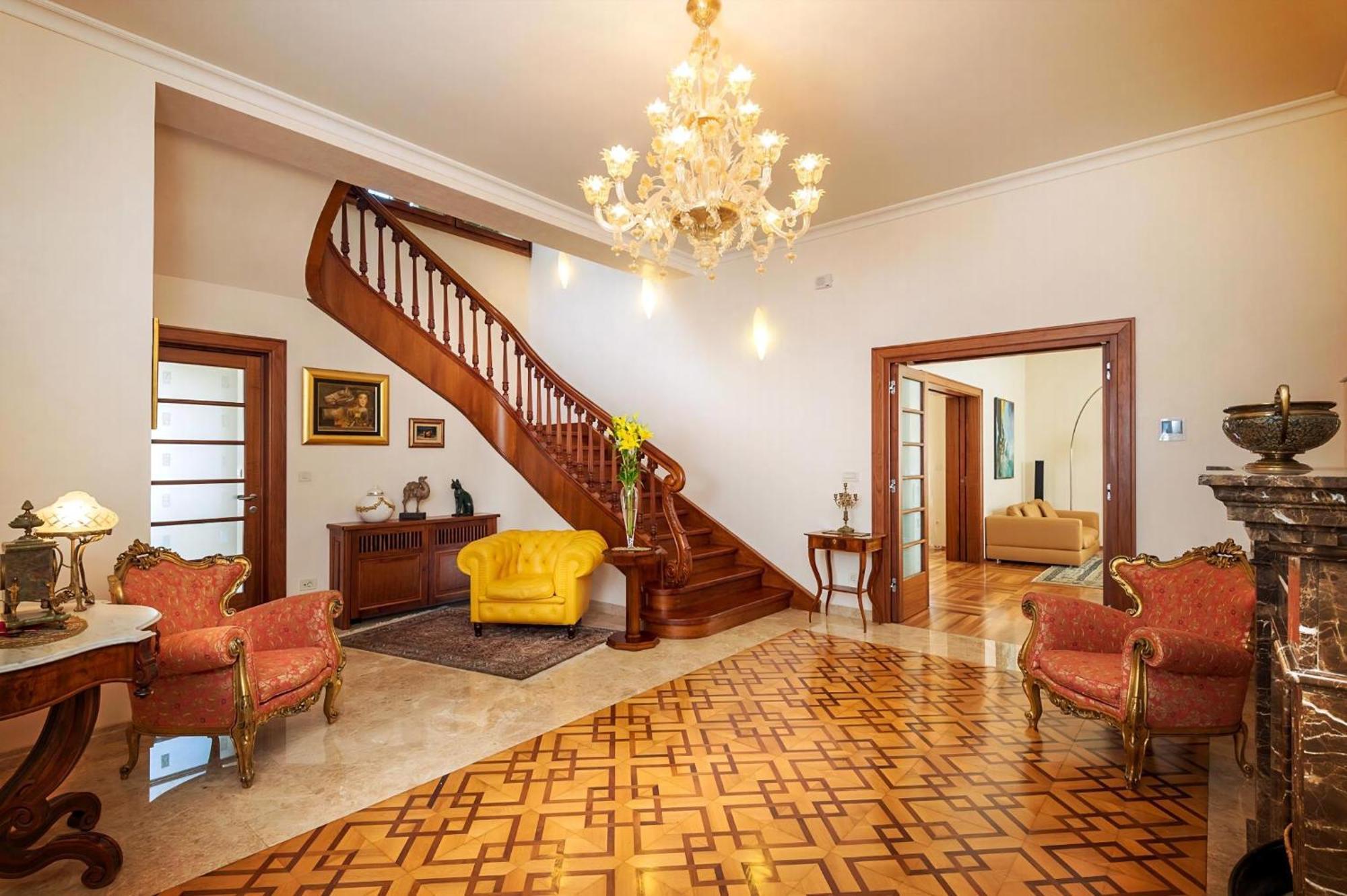 Exclusive Seafront Villa 5 Bedrooms Villa Mestro Outdoor Pool Magical Sea Views Split * Split