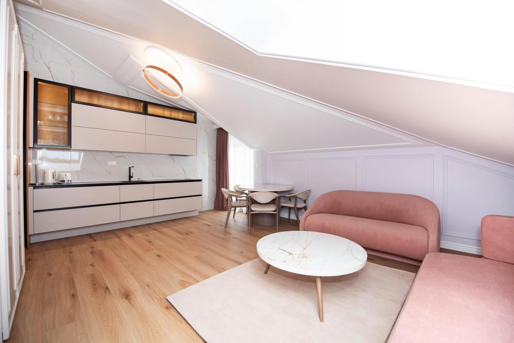 Luxury Apartments Klara Bed & Breakfast 5*