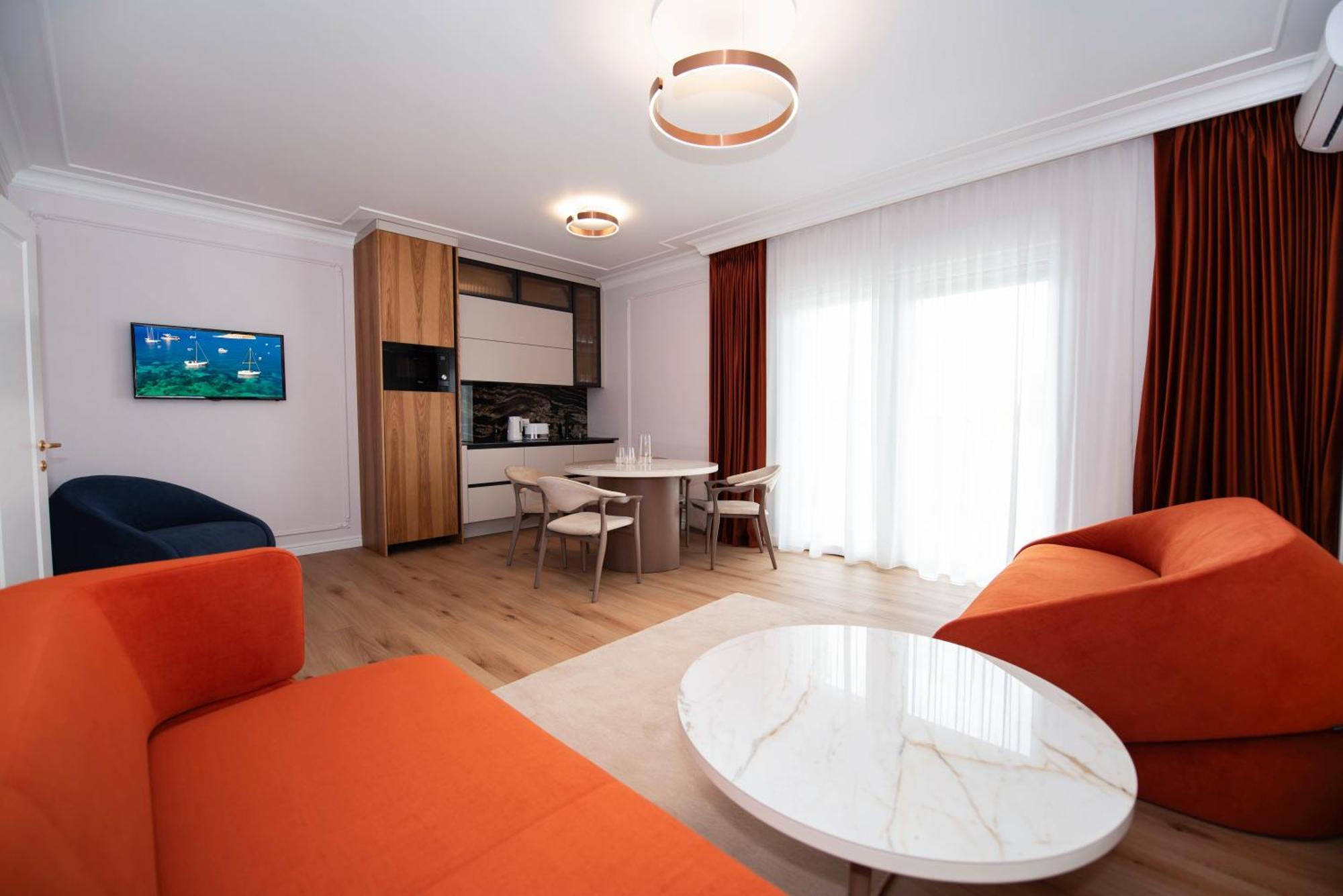 Luxury Apartments Klara Bed & Breakfast 5*
