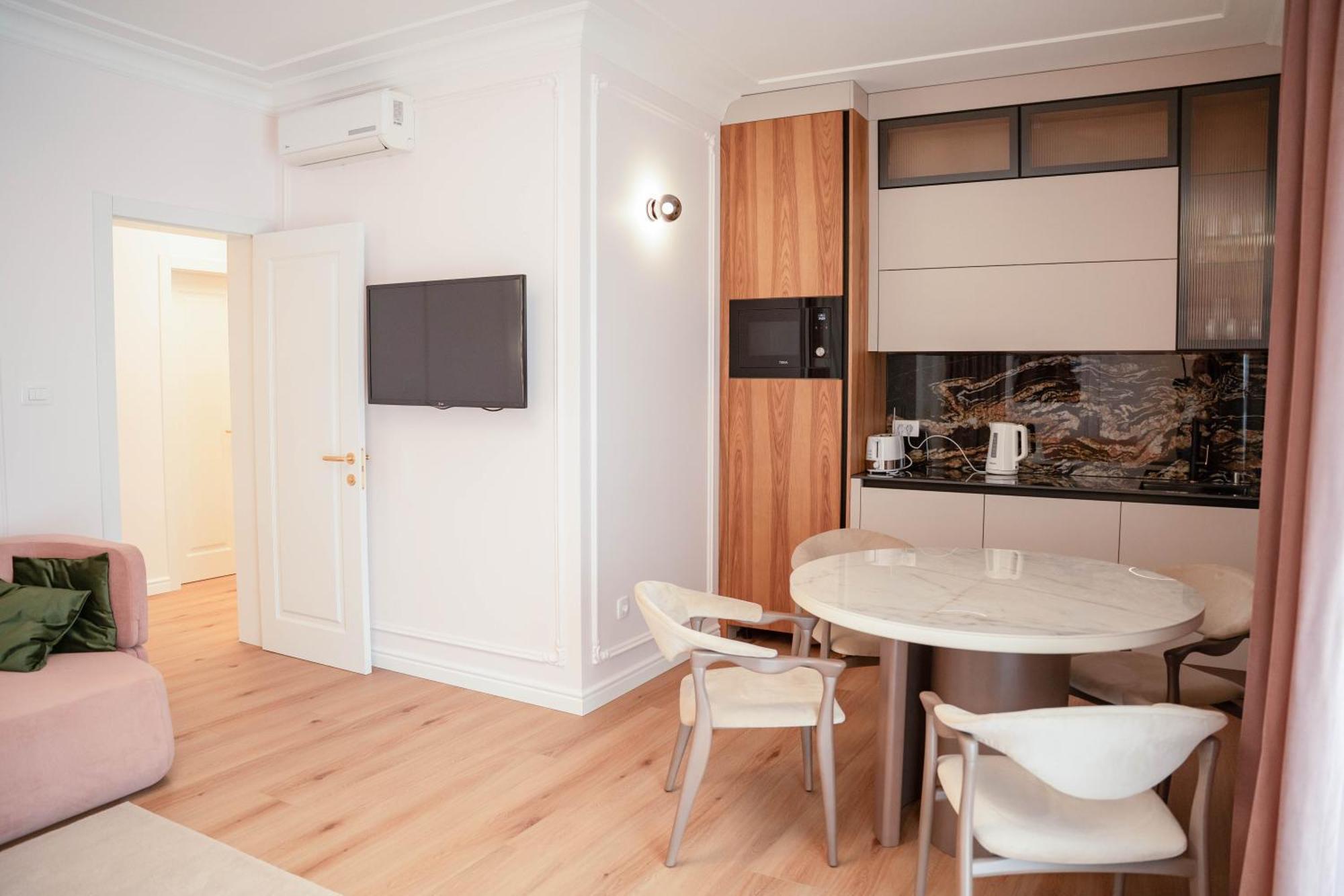 Bed & Breakfast Luxury Apartments Klara 5*