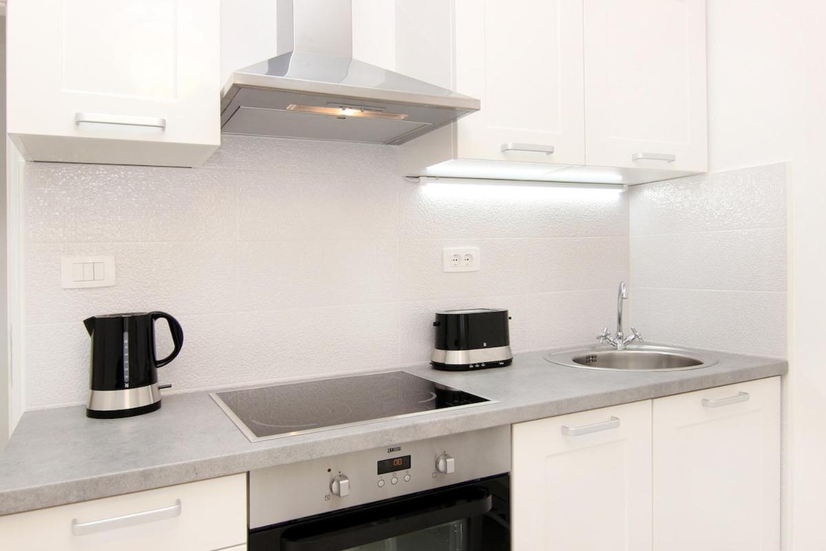 Lu Apartment *