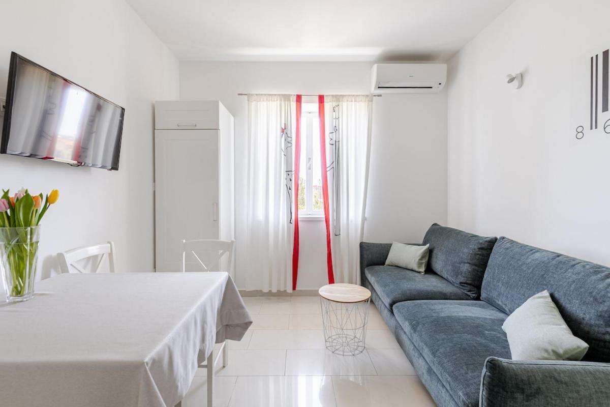 Lu Apartment Split