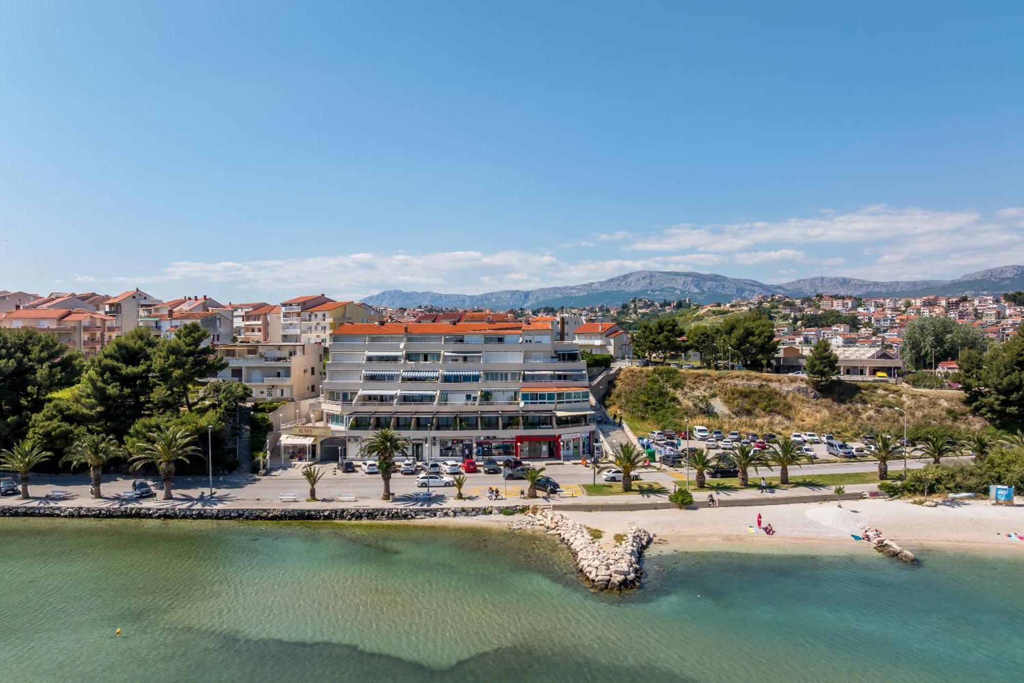 Sea View Luxury Seven Of Nine 4*