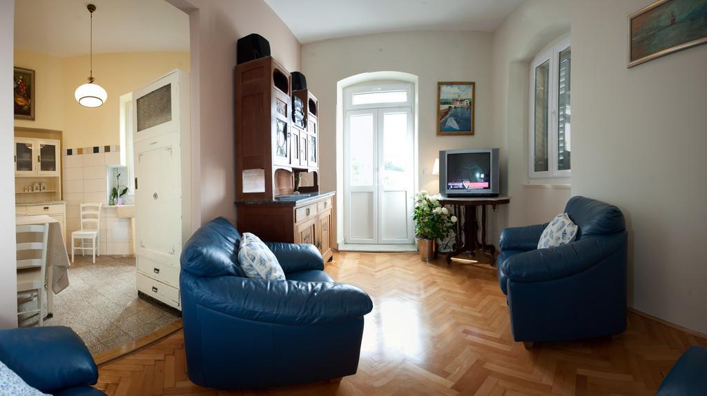 Gianina Apartment