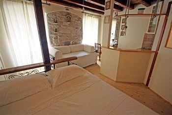Cecilija Hotel 2*