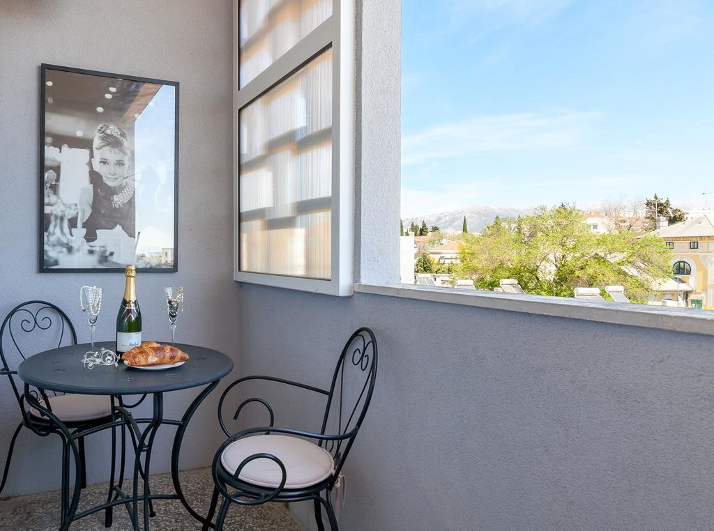 Sophie's Place Apartment *