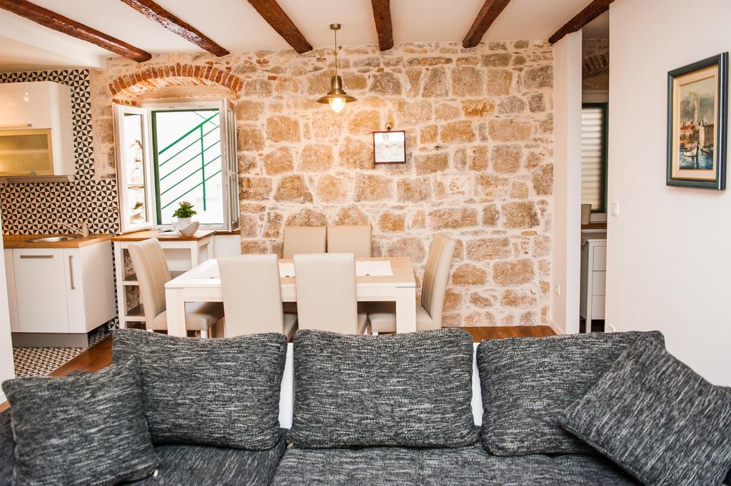 Kokolo Town House