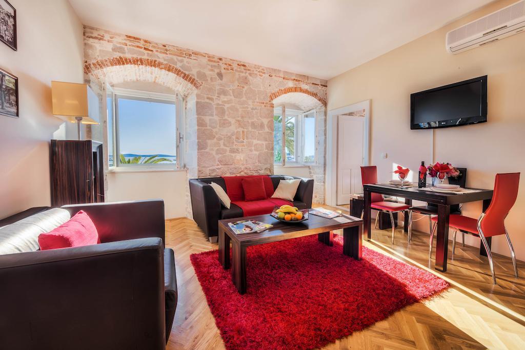 Apartment Luxury Riva With A Magnificient View