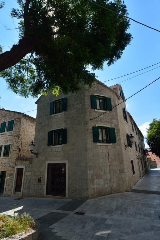 Desideria 4*