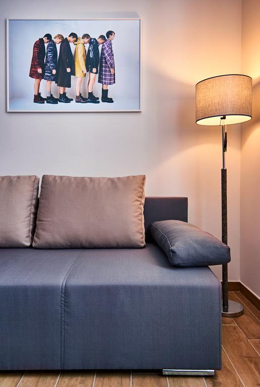 Regina Apartment *