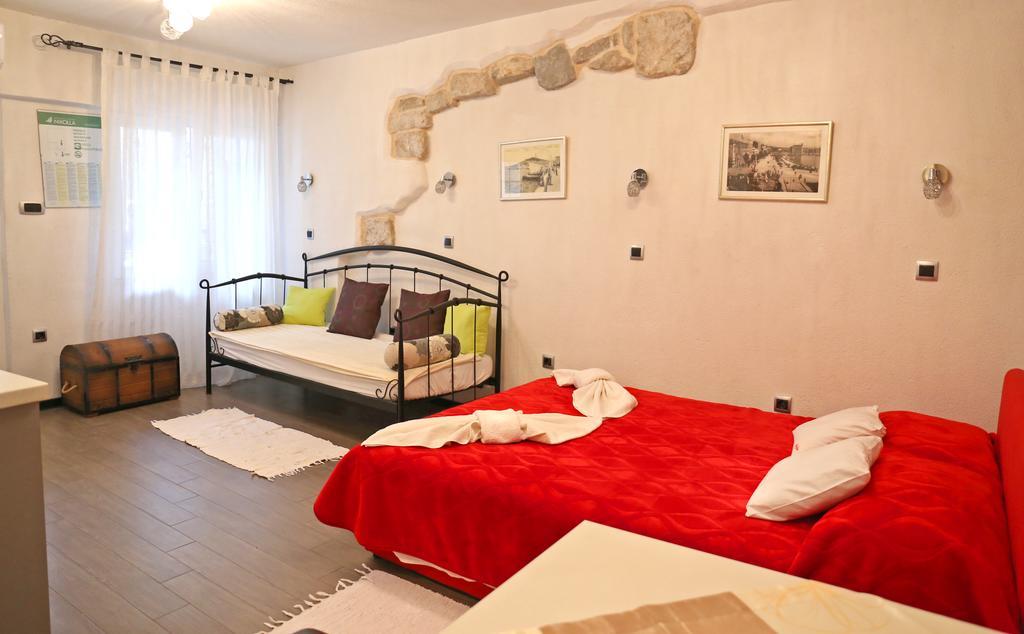 Apartment Nikolla *