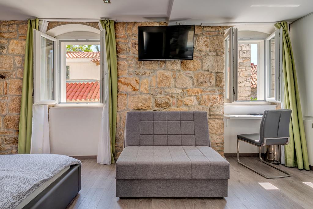 Guest house Splitersi 4*