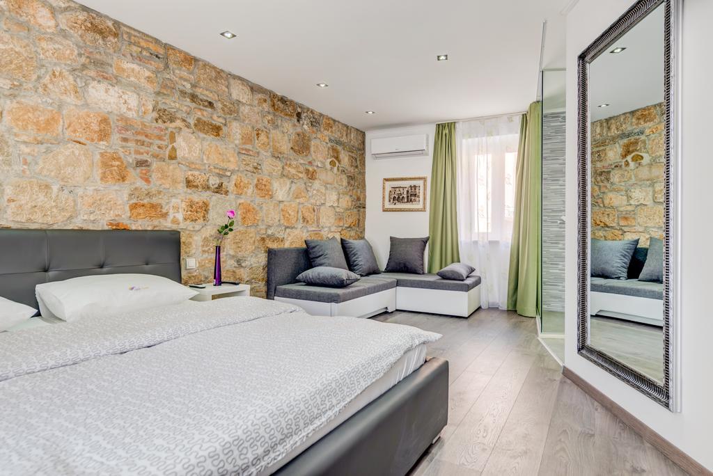 Splitersi Guest house