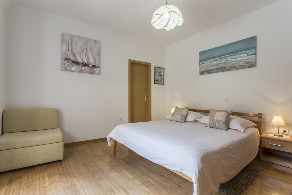Apartment Carrara *