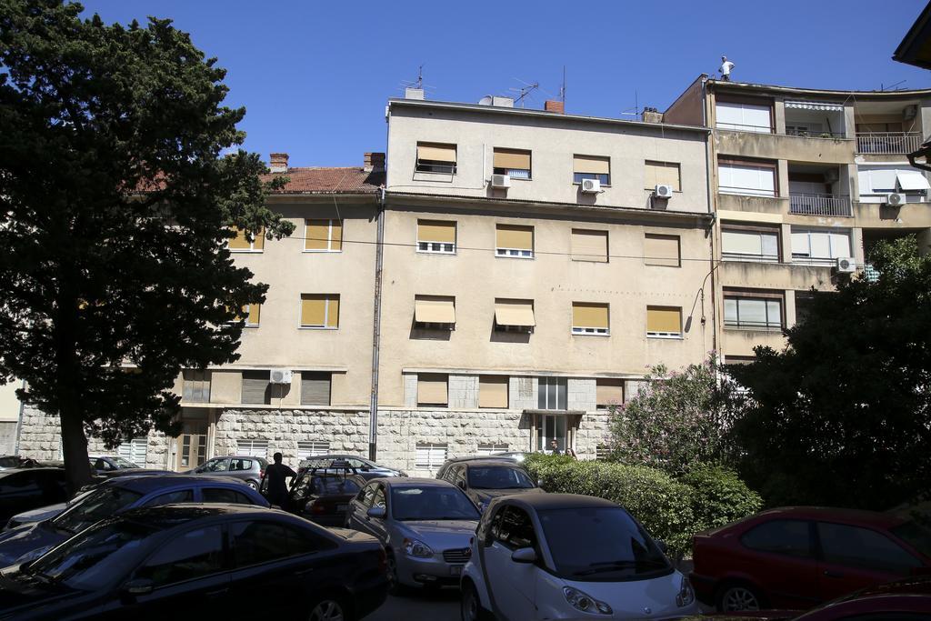 Anna Apartment *