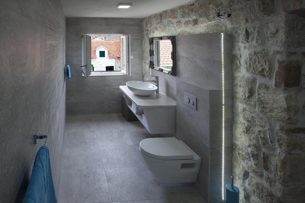 Veli Varos Apartment Split