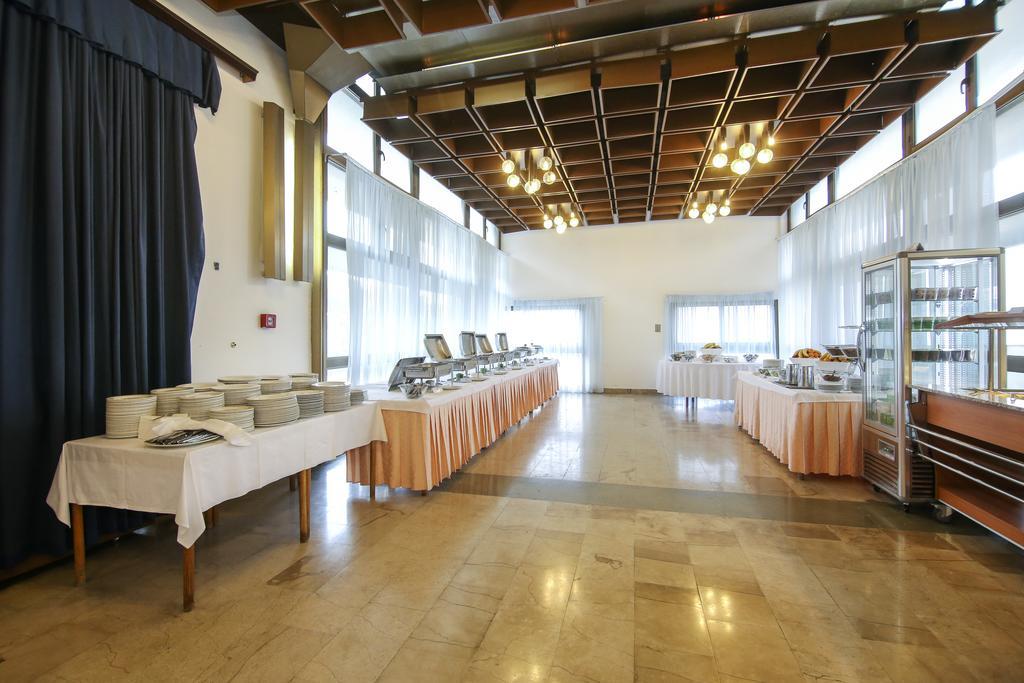 Zagreb 2* Split
