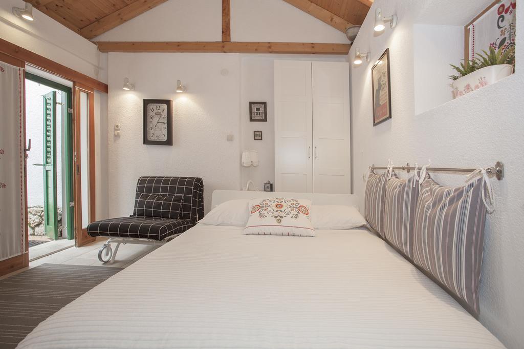 F Guest house