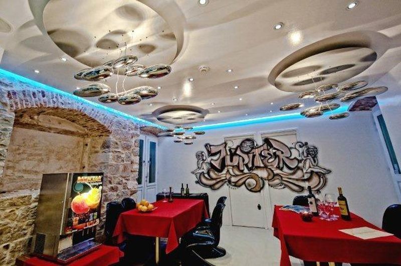 Jupiter Luxury Split