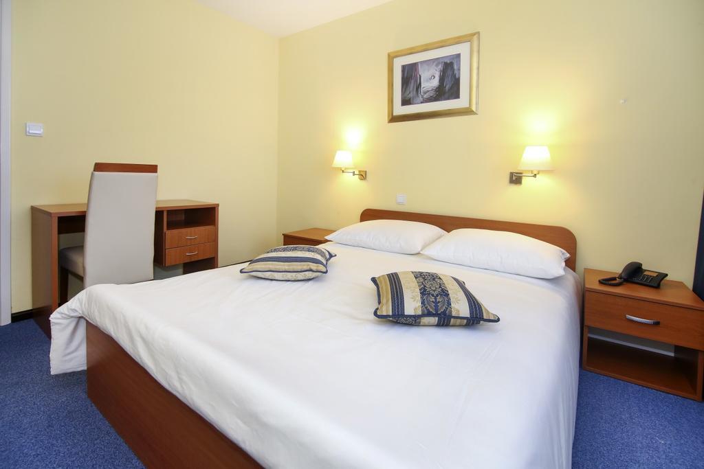 Hotel Zagreb 2*